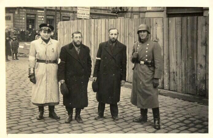 Jewish policeman ger guard